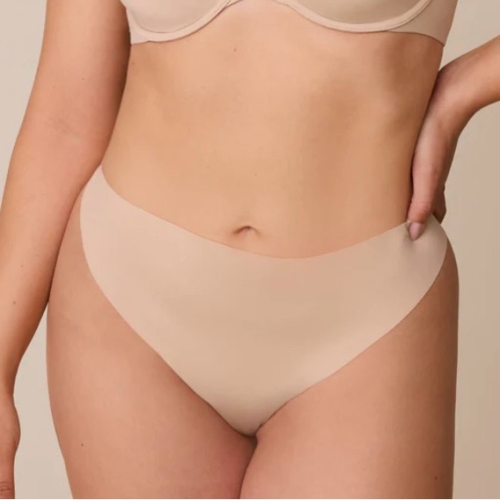 BUNDLE OF 3 HARPER WILDE No-Show Raw Edge Thong Panty.‎ Large. Color:Pink (Nude)